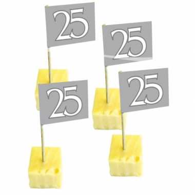 200x feest prikkertjes 25 jaar- feestje!