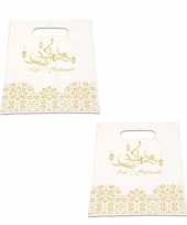 6x stuks ramadan mubarak thema feestzakjes uitdeelzakjes wit goud 23 x 17 cm feestje